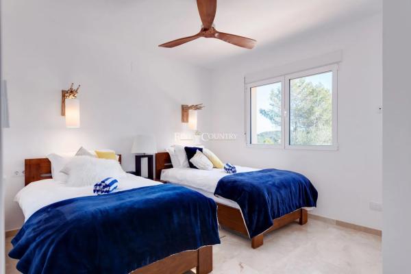 Casa independiente en calle Lago Como