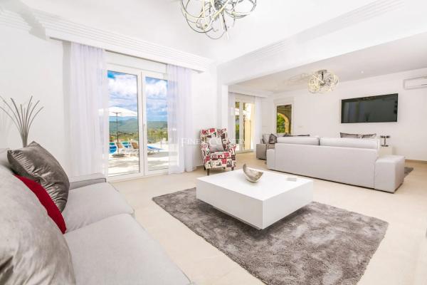 Casa independiente en calle Tarrasa