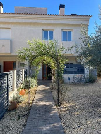 Chalet adosado en calle Santander