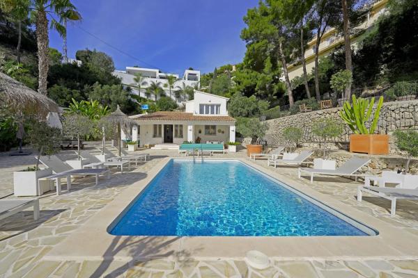 Casa independiente en calle Beniarrés