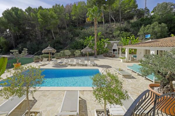 Casa independiente en calle Beniarrés