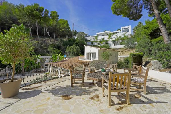 Casa independiente en calle Beniarrés