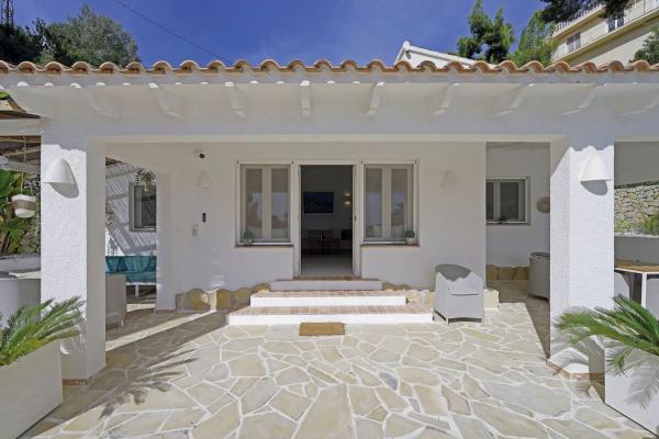 Casa independiente en calle Beniarrés