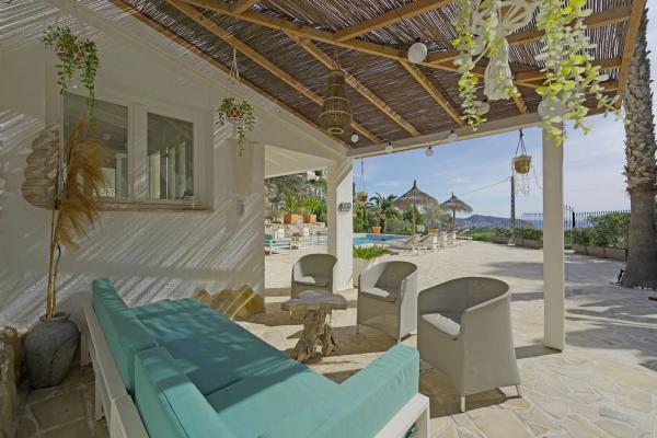 Casa independiente en calle Beniarrés