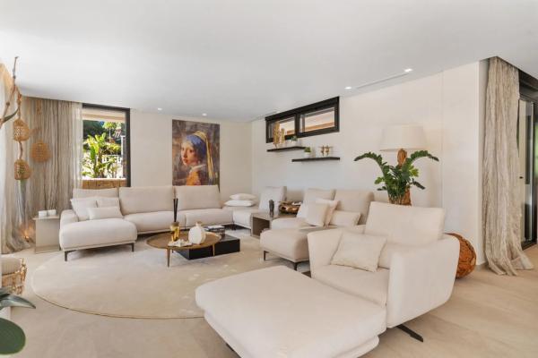 Casa independiente en calle Río Serpis, 16