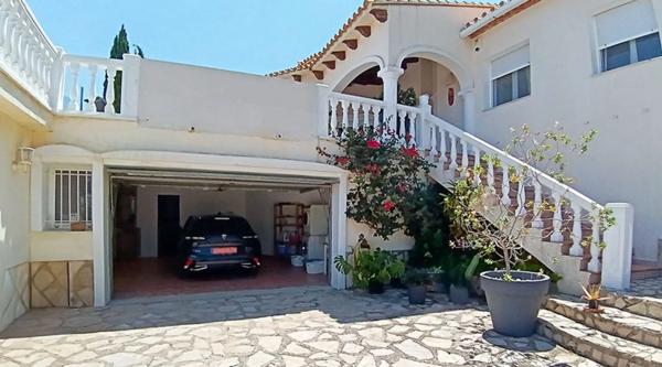 Casa independiente en calle del Vinalopó Mitjà