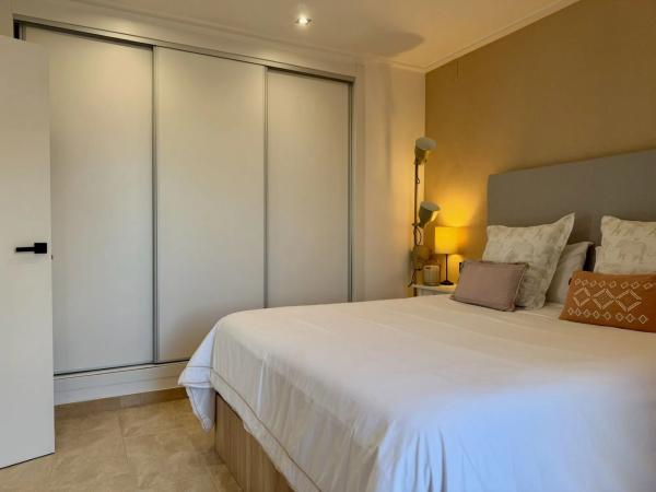 Piso en calle Menorca, 2