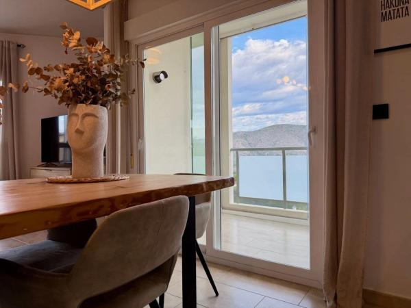 Piso en calle Menorca, 2