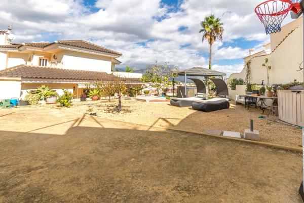 Chalet en Alfaz del Pi Pueblo-Urbanizaciones