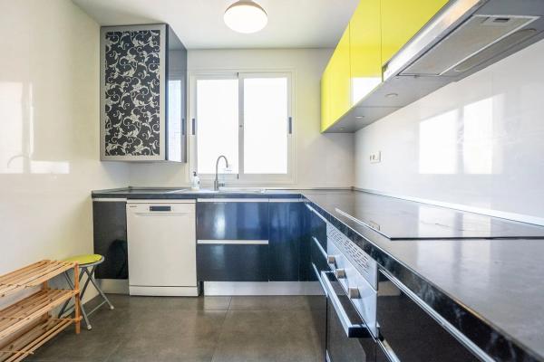 Chalet adosado en calle Pegàs