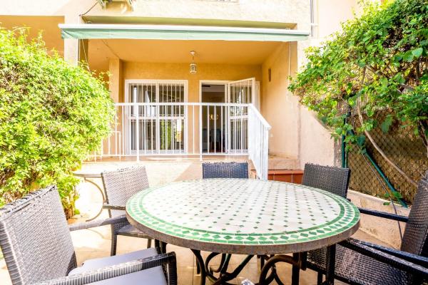 Chalet adosado en calle Pegàs