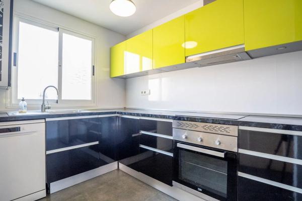 Chalet adosado en calle Pegàs