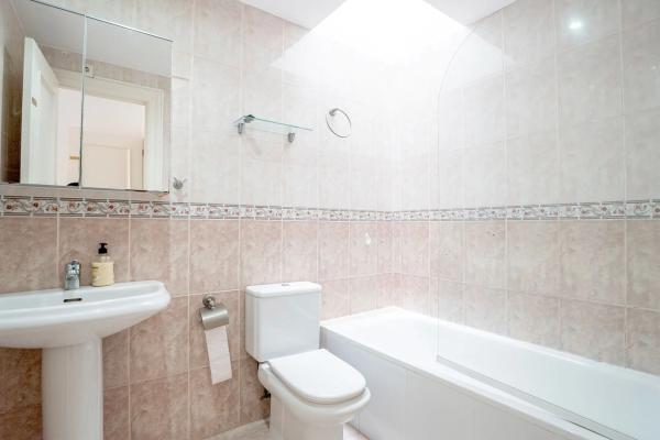 Chalet adosado en calle Pegàs