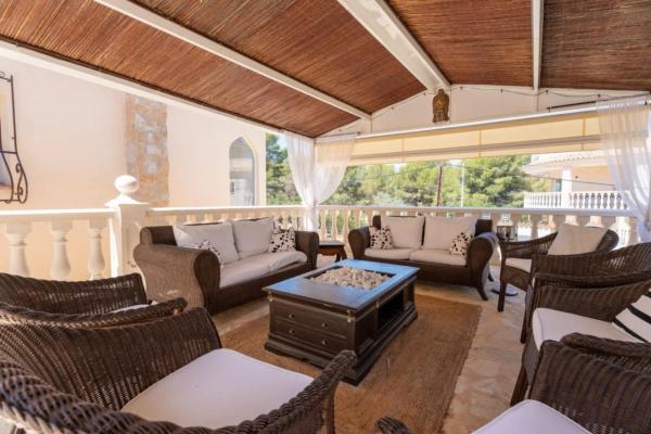 Casa independiente en calle Cormorà