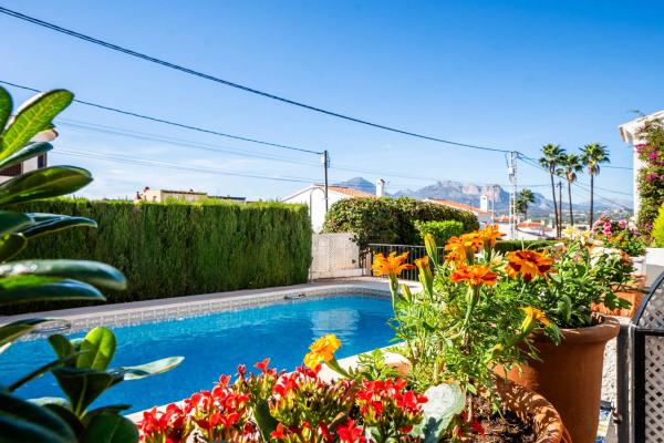 Chalet adosado en calle Pegàs