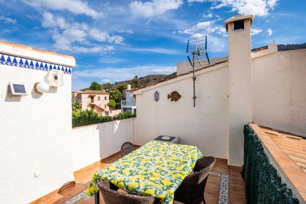 Chalet adosado en calle Pegàs