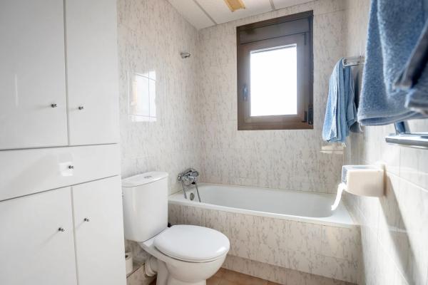 Chalet adosado en calle Pegàs