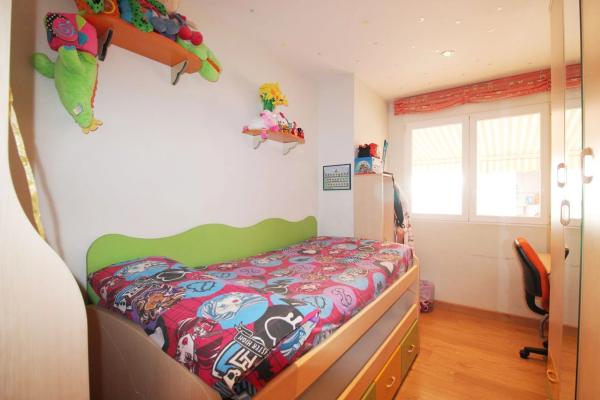 Piso en calle Marie Curie, 4