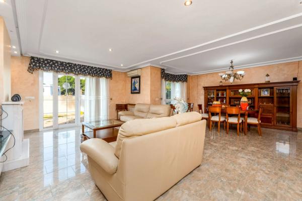 Chalet en calle Marina Alta