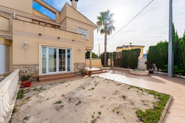 Chalet en calle Marina Alta