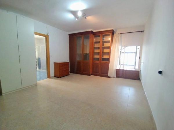 Chalet pareado en calle Tucà