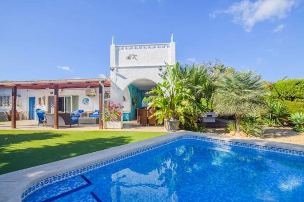 Casa independiente en calle Eurim