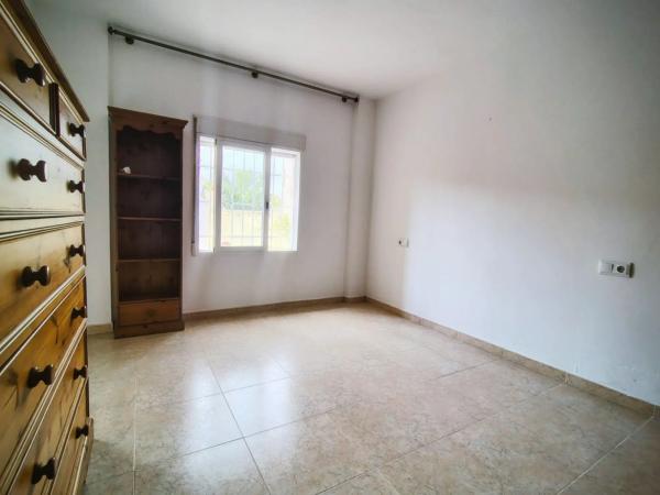 Chalet pareado en calle Tucà