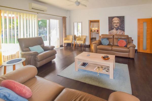 Casa independiente en calle Eurim