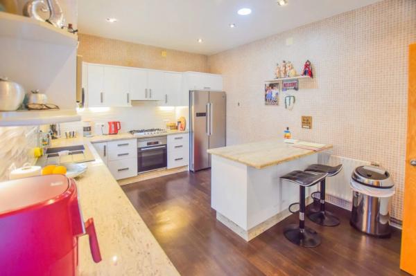 Casa independiente en calle Eurim