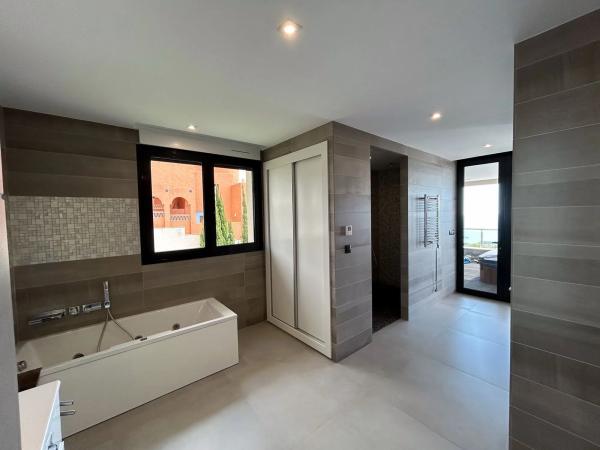 Casa independiente en calle Costa Verde