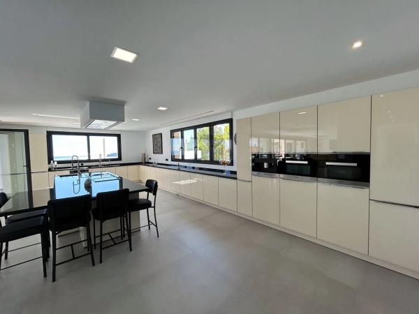 Casa independiente en calle Costa Verde