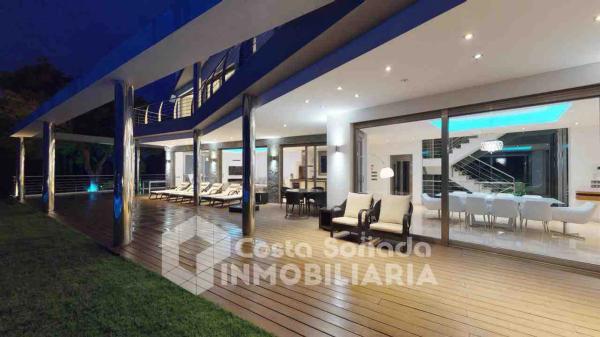 Casa independiente en calle Tord