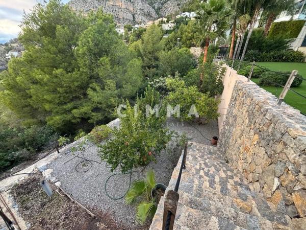 Casa independiente en calle Alemania