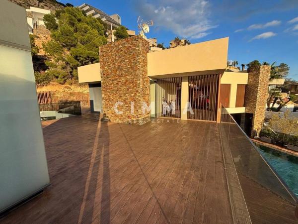 Casa independiente en calle Alemania