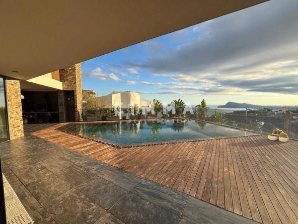 Casa independiente en calle Alemania