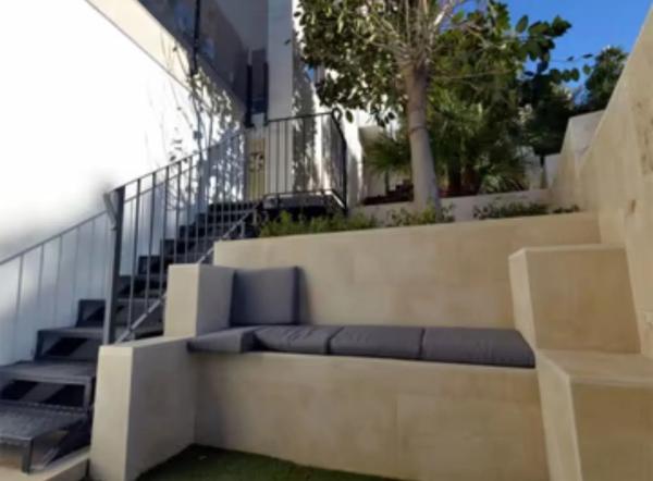 Casa independiente en avenida Europa s/n