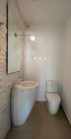 Casa independiente en calle Revoltes