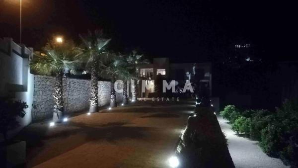 Casa independiente en calle Revoltes