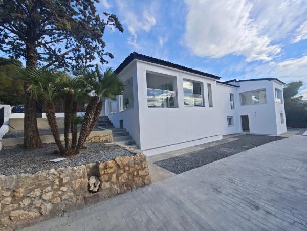 Casa independiente en calle l'Aitana s/n