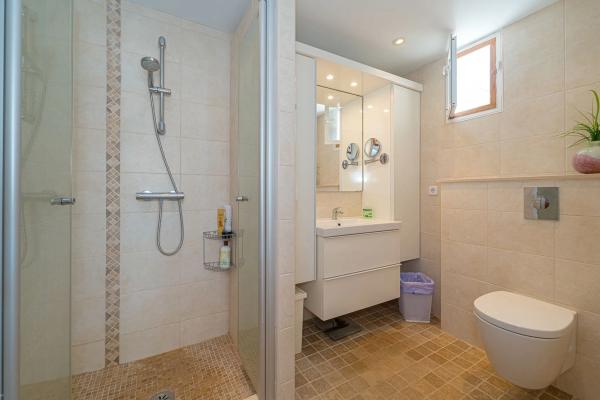 Piso en CL Carrero De La Cova