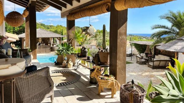 Casa independiente en calle l'Aitana