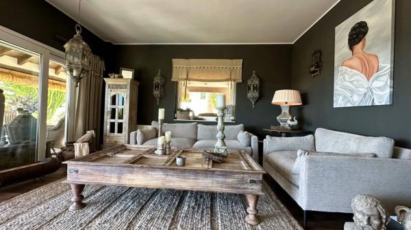 Casa independiente en calle l'Aitana