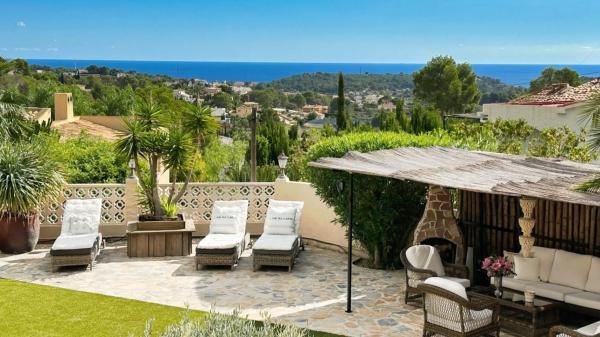 Casa independiente en calle l'Aitana