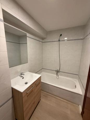 Piso en calle de Dinamarca, 3