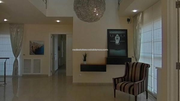 Casa independiente en calle Pekín