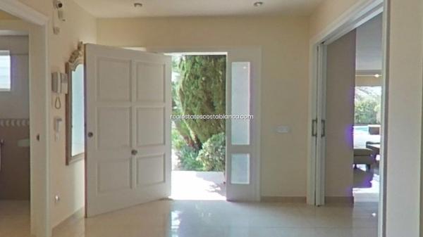 Casa independiente en calle Pekín