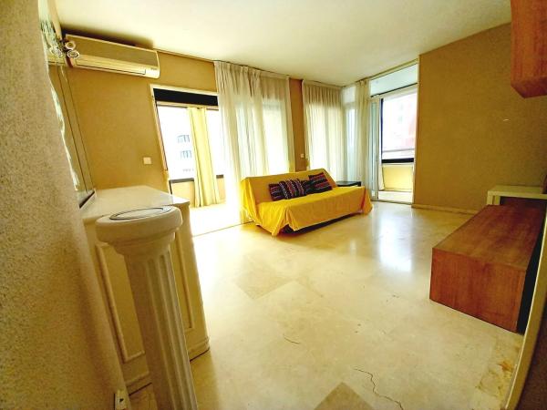 Piso en calle del Esperanto, 27