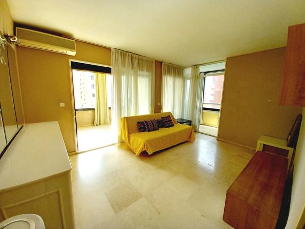 Piso en calle del Esperanto, 27