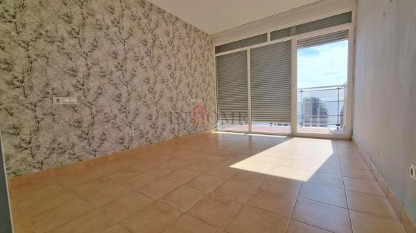 Ático en Pueblo Poniente