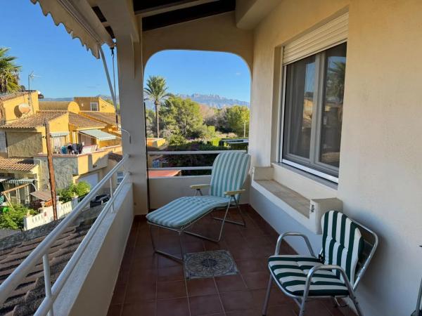 Chalet adosado en calle de Nápoles